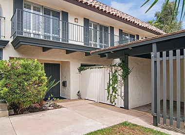 4052 Loma Riviera Cir 4 Beds Apartment for Rent
