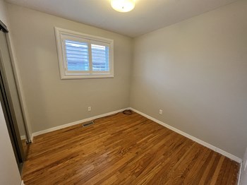 19 Ascot Ave 3 Beds House for Rent - Photo Gallery 3