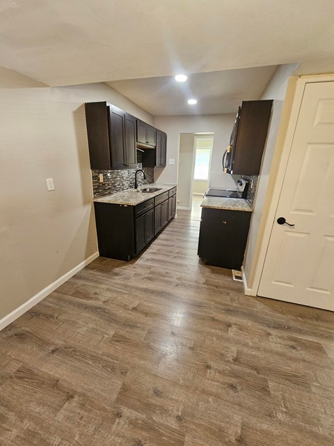 445 Midlothian Road 3 Beds Apartment for Rent