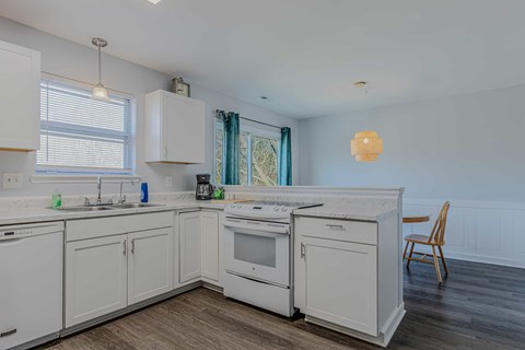 1008 Ridgecrest Lane 3 Beds Apartment for Rent