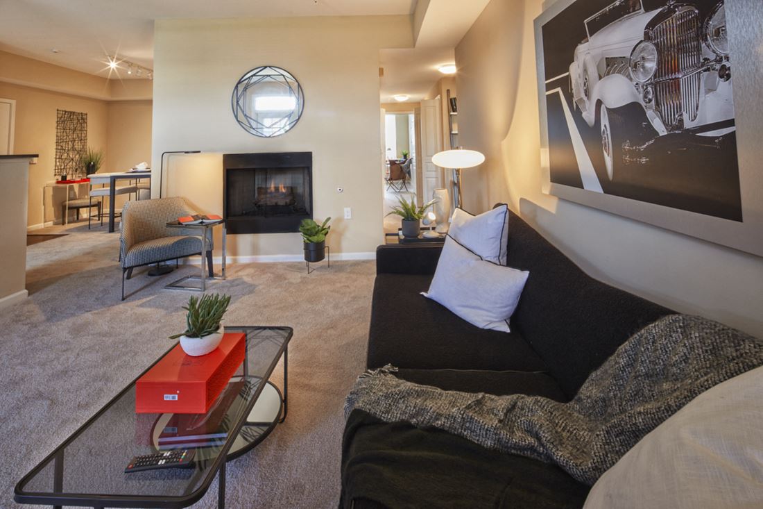 Uptown Apartments photo