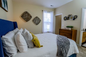 3900 Breezeport Way 1-3 Beds Apartment for Rent - Photo Gallery 8