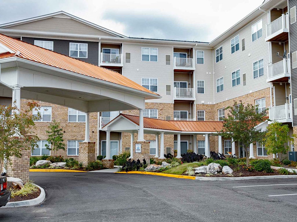 main entrance elevation of 900 Acqua Senior Apartments