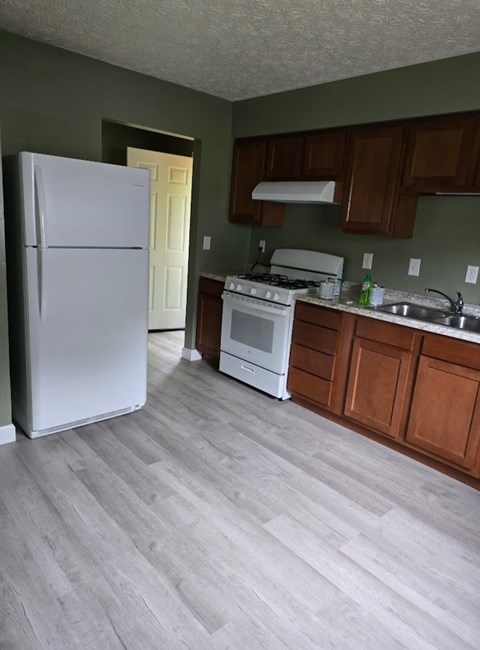 371 PENSON ST 3 Beds Apartment for Rent