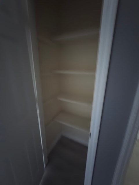 18REN12 3 Beds Apartment for Rent