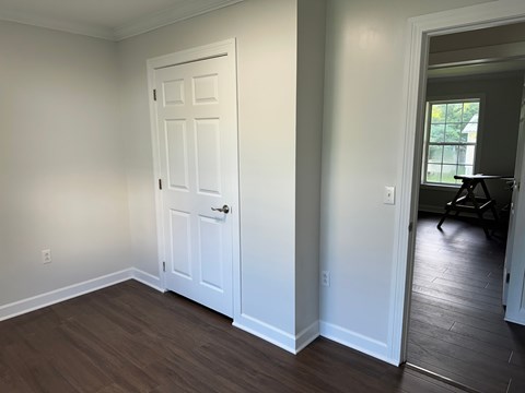 18REN11 3 Beds Apartment for Rent