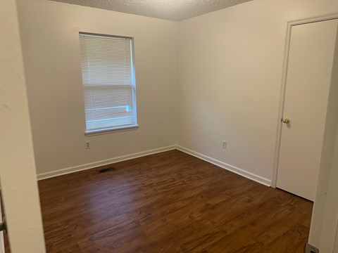 318 PLEASANT VALLEY 3 Beds Apartment for Rent