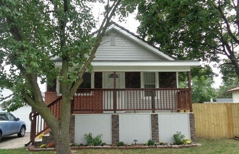 950 N Somers 3 Beds Apartment for Rent
