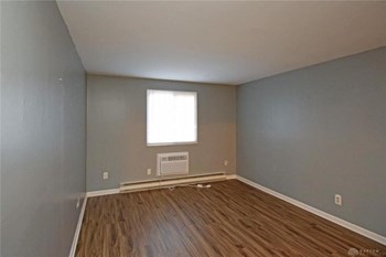 5359 Dunmore Drive 2 Beds House for Rent - Photo Gallery 2