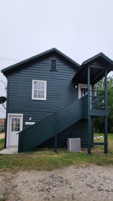 2410 8Th Street 2 Beds Apartment for Rent