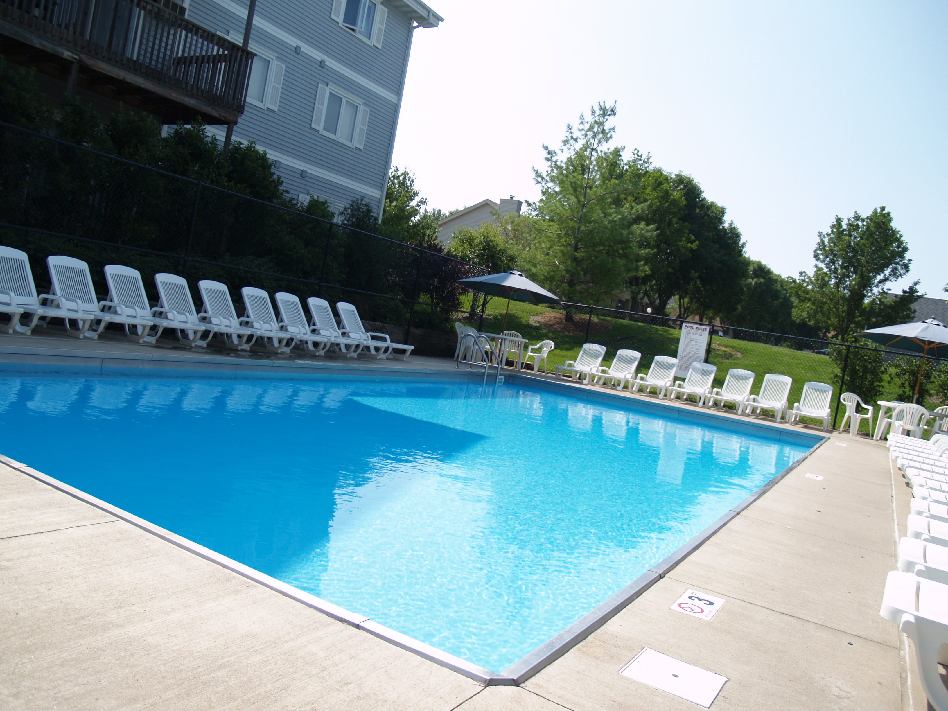 Cross Creek Apartments in Urbandale, IA