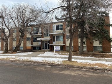 10955 84 Street Northwest 1-2 Beds Apartment for Rent