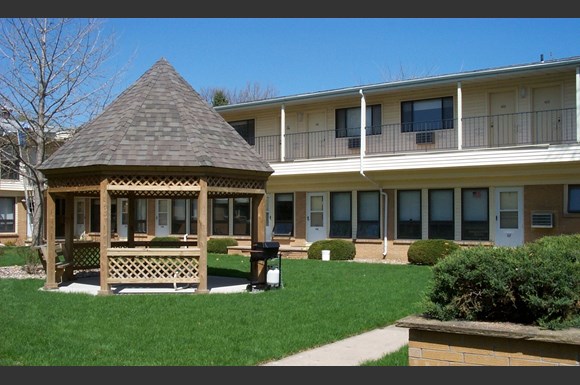 delores apartments delores 209 s oak ames ia rentcafé