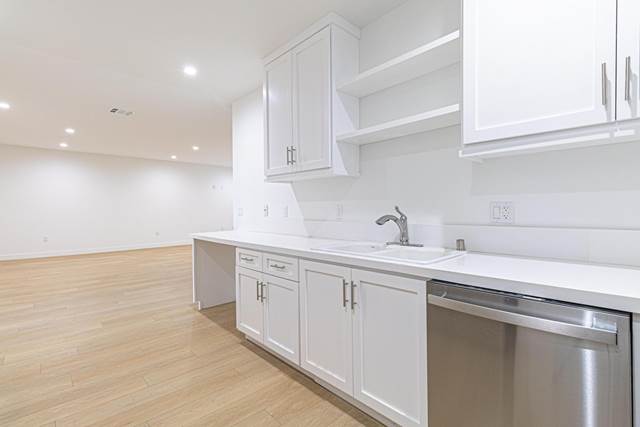 2-bedroom apartment at Persian Empire I Apartments in Inglewood, CA