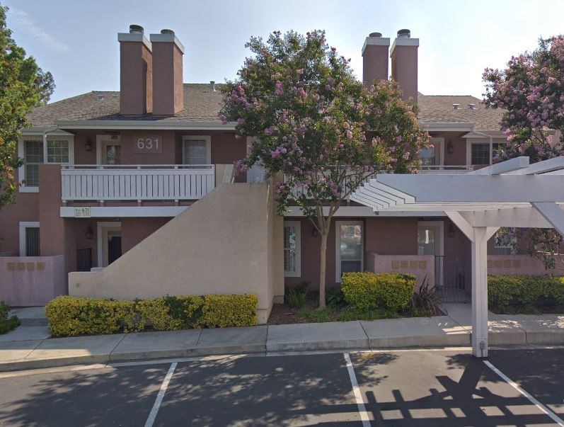 631 E. El Camino Real