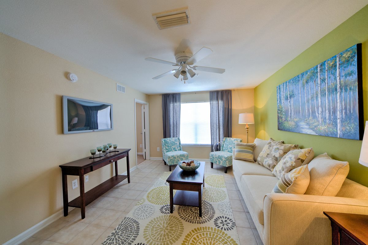 Thomas Chase Apartments Living Room Thomas Chase Apartments Living Room