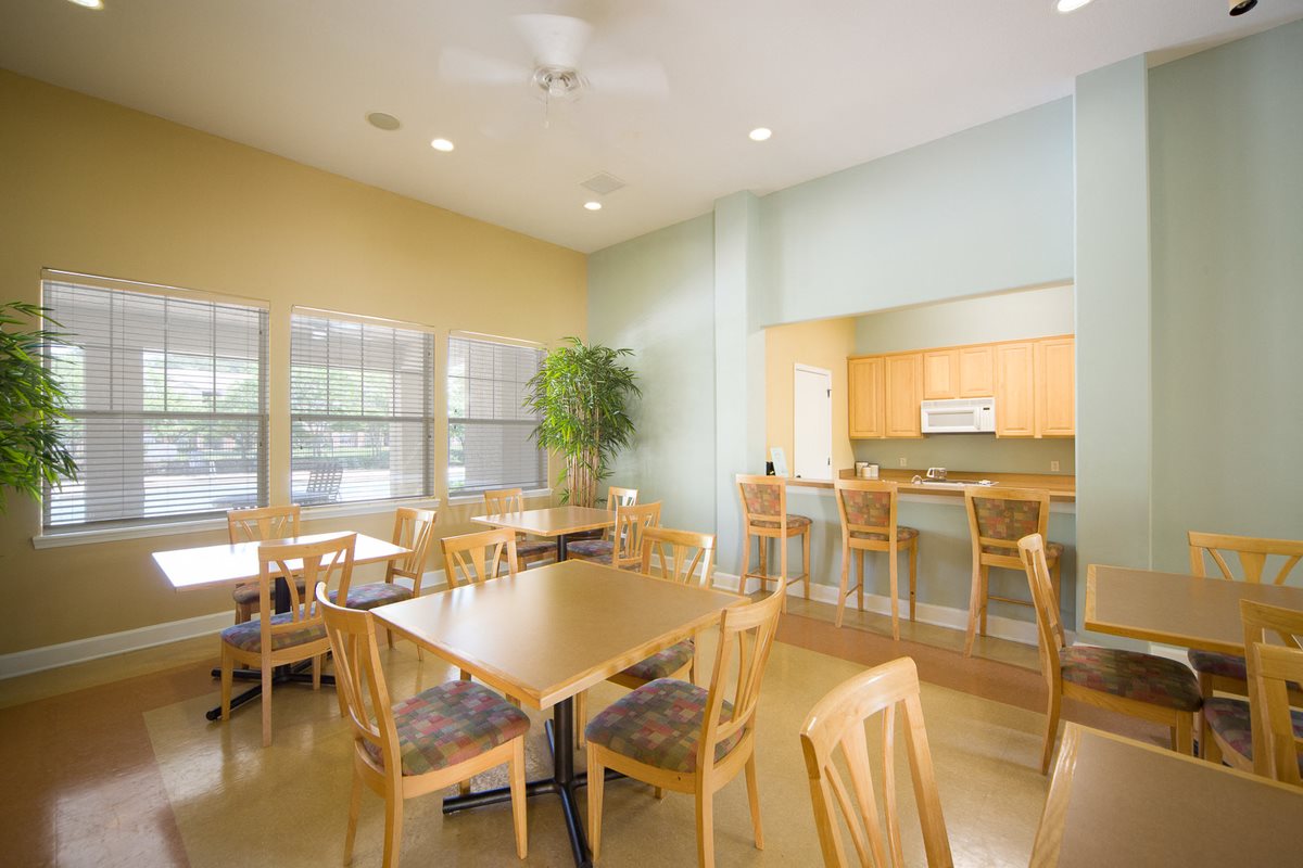 Thomas Chase Apartments Clubhouse Thomas Chase Apartments Clubhouse