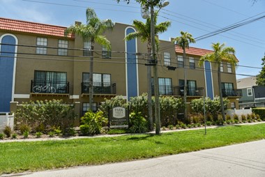208-210 South Habana Ave. 2 Beds Apartment for Rent - Photo Gallery 1