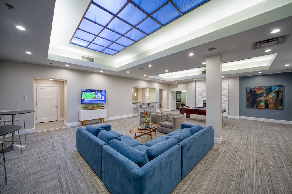 11 East Apartments | Jacksonville FL