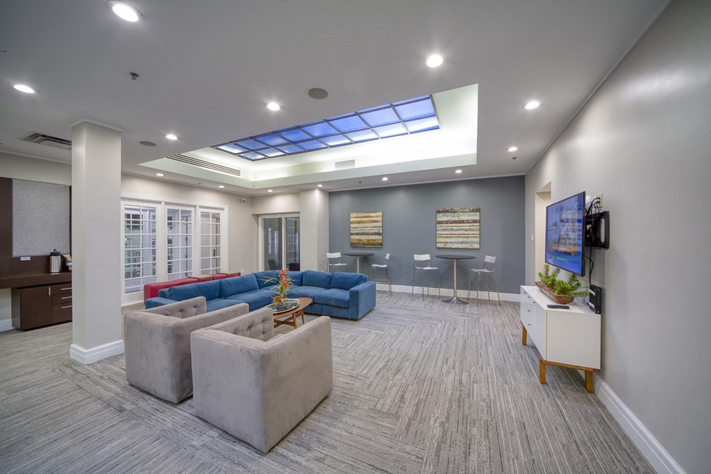 11 East Apartments | Jacksonville FL