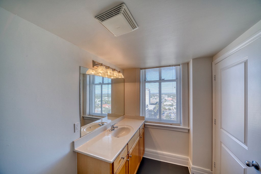 11 East Apartments | Jacksonville FL