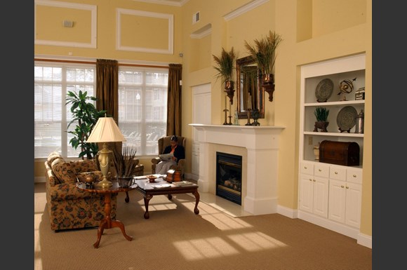 Arbor Glen At Dalton Village Apartments 2305 Farmer