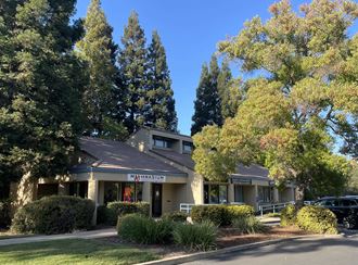 981 - 995 Governor Drive Studio Apartment for Rent