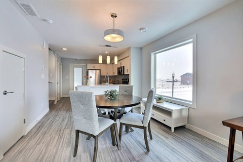 5111 E Primrose Green Drive 2-3 Beds Apartment for Rent - Photo Gallery 24