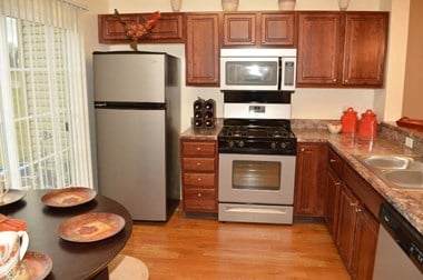 308 Sleepy Hollow Drive 2 Beds Apartment for Rent Photo Gallery 1