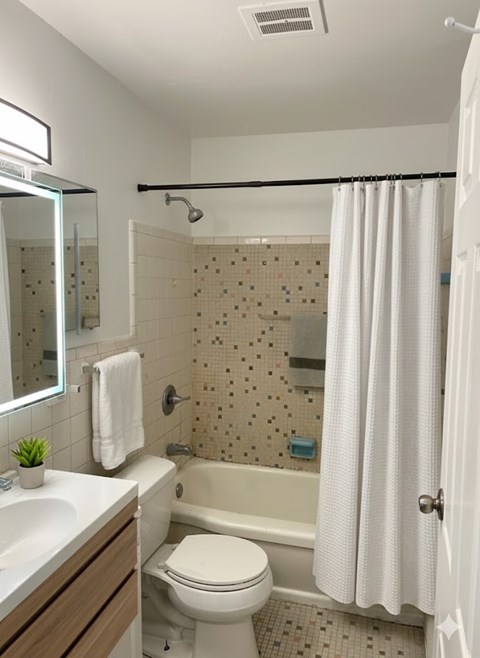 4821 Reading Road Studio Apartment for Rent