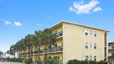 100 Browning Ave 2-3 Beds Apartment for Rent