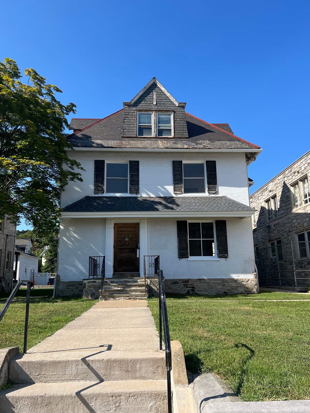 359 E Lincoln Hwy