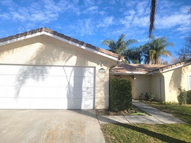 921 Alison Way 3 Beds Apartment for Rent