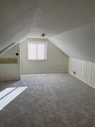 4947 Russell Avenue North 4 Beds Apartment for Rent