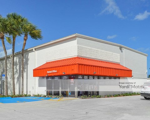 Storage Units for Rent available at 1401 SE Federal Hwy, Stuart, FL 34994