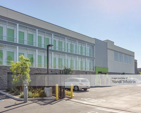 Storage Units for Rent available at 6853 Woodley Avenue, Lake Balboa, CA 91406