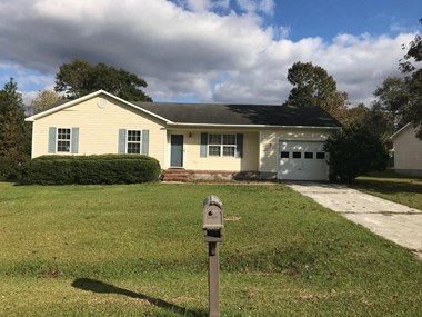 217 South Creek Drive 3 Beds Apartment for Rent