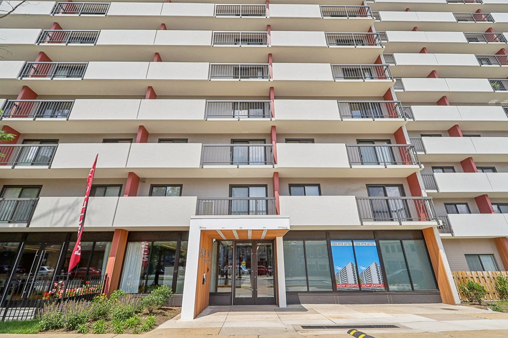 the building where the hotel is located