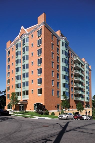 550 Locust Street 1-2 Beds Apartment for Rent - Photo Gallery 1