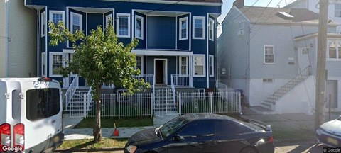 127 Court Street 3 Beds Apartment for Rent