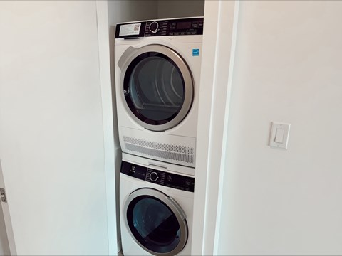 97 W. Georgia St. 1-2 Beds Apartment for Rent - Photo Gallery 12