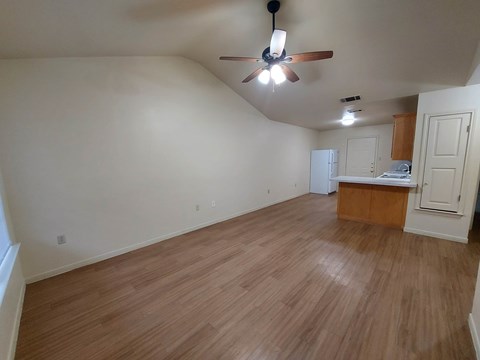 406 Avenue S 2 Beds Apartment for Rent