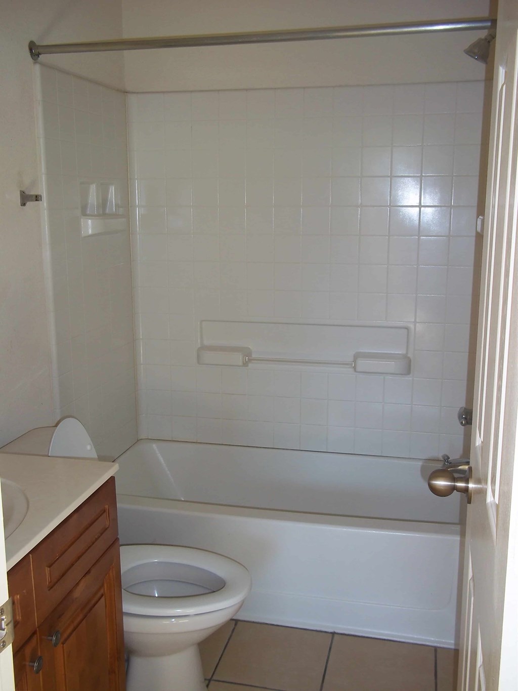 1507 Claremont Parkway 3 Beds Apartment for Rent - Photo Gallery 5