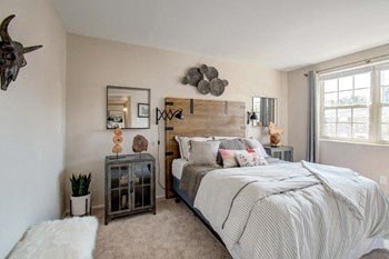 2565-2599 Riverside Dr. 1-2 Beds Apartment for Rent - Photo Gallery 33