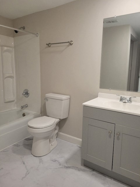 2565-2599 Riverside Dr. 1-2 Beds Apartment for Rent - Photo Gallery 36