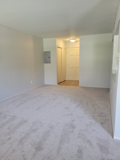 2565-2599 Riverside Dr. 1-2 Beds Apartment for Rent - Photo Gallery 35