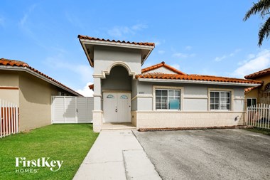 6923 W 30Th Lane 3 Beds Apartment for Rent