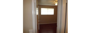 2 BDRM- 1.5 BATH TH