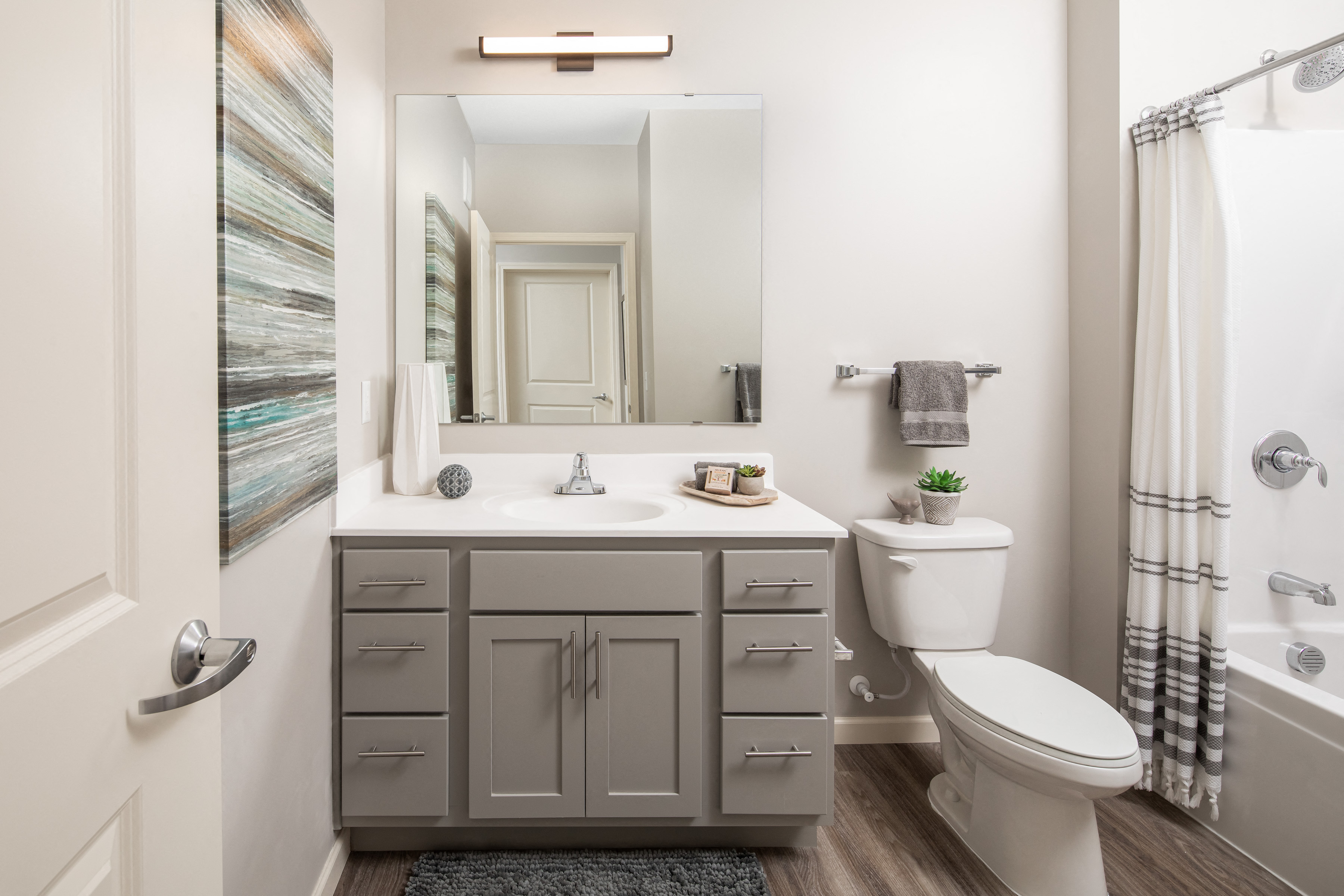 Concorde Flats Apartment