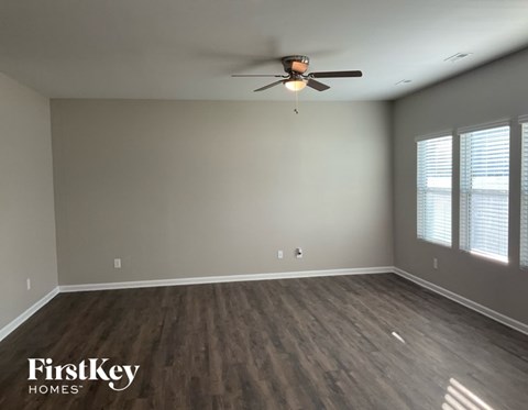 5510 COBBLESTONE GLEN DRIVE 4 Beds Apartment for Rent